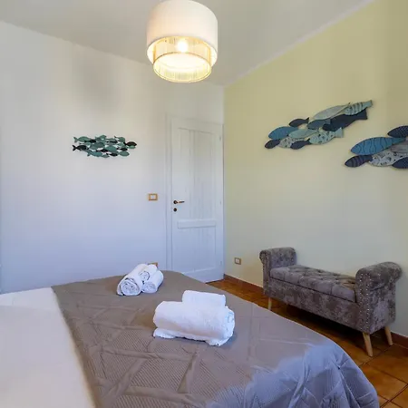 Itadhome - Coral Beachside With Pool And Private Parking 알게로