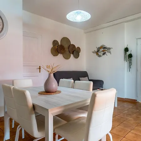 Itadhome - Coral Beachside With Pool And Private Parking 아파트 알게로